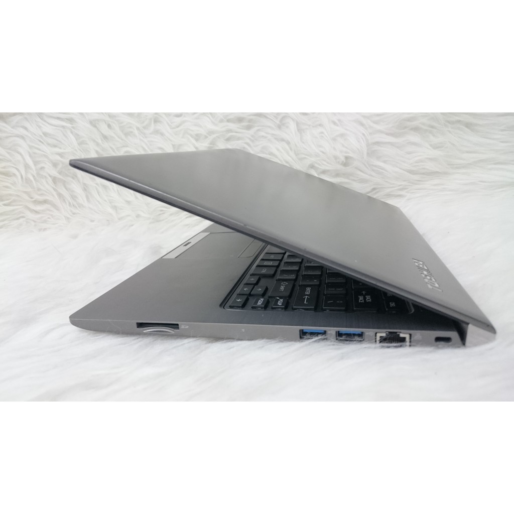 Laptop bekas Ultrabook Toshiba Portege Z30-a Core i7 gen 4th SSD 250GB RAM 8GB super MURAH