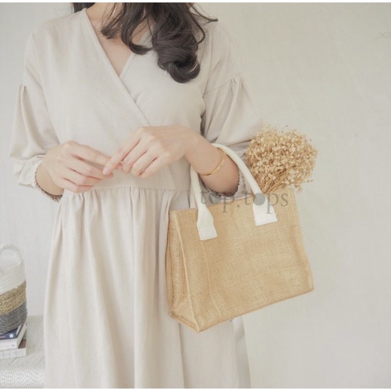 Sylvie Dress dari Toptops.id (Sand)