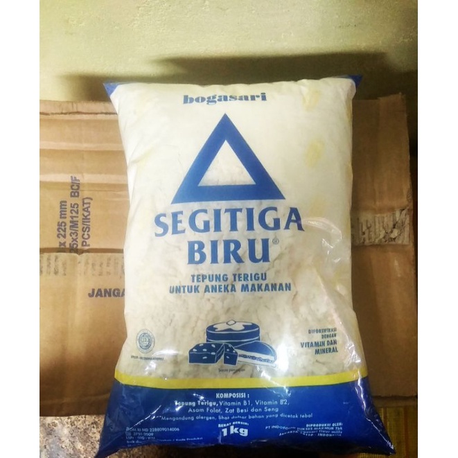 

SEGITIGA Biru Ekonomis Tepung Terigu, 1 Kg