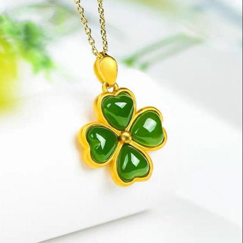 Kalung Giok Hetian Natural Bentuk Clover Untuk Wanita