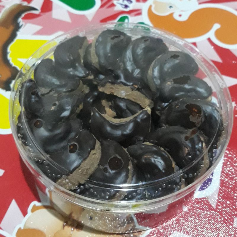 

kue Kacang Coklat Mede