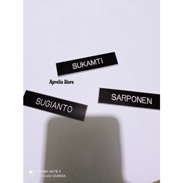 

name tag. /nama dada bahan asli peniti/mahnet