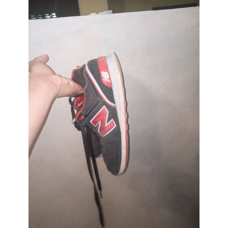 sepatu NEW BALANCE original bekas thrift shop size 42
