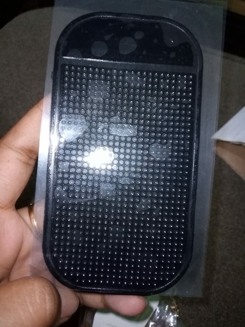 Sticky Pad Anti Slip Hp Mobil Motor Car Mini Storage Organizer Dashboard Ped Koin Coin