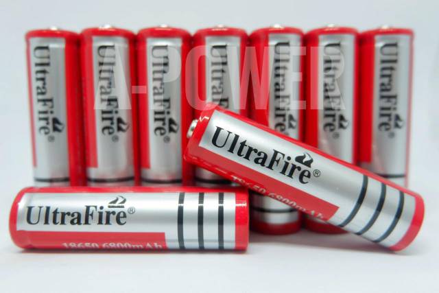 Ultra Fire - Baterai Isi Ulang 3.7V