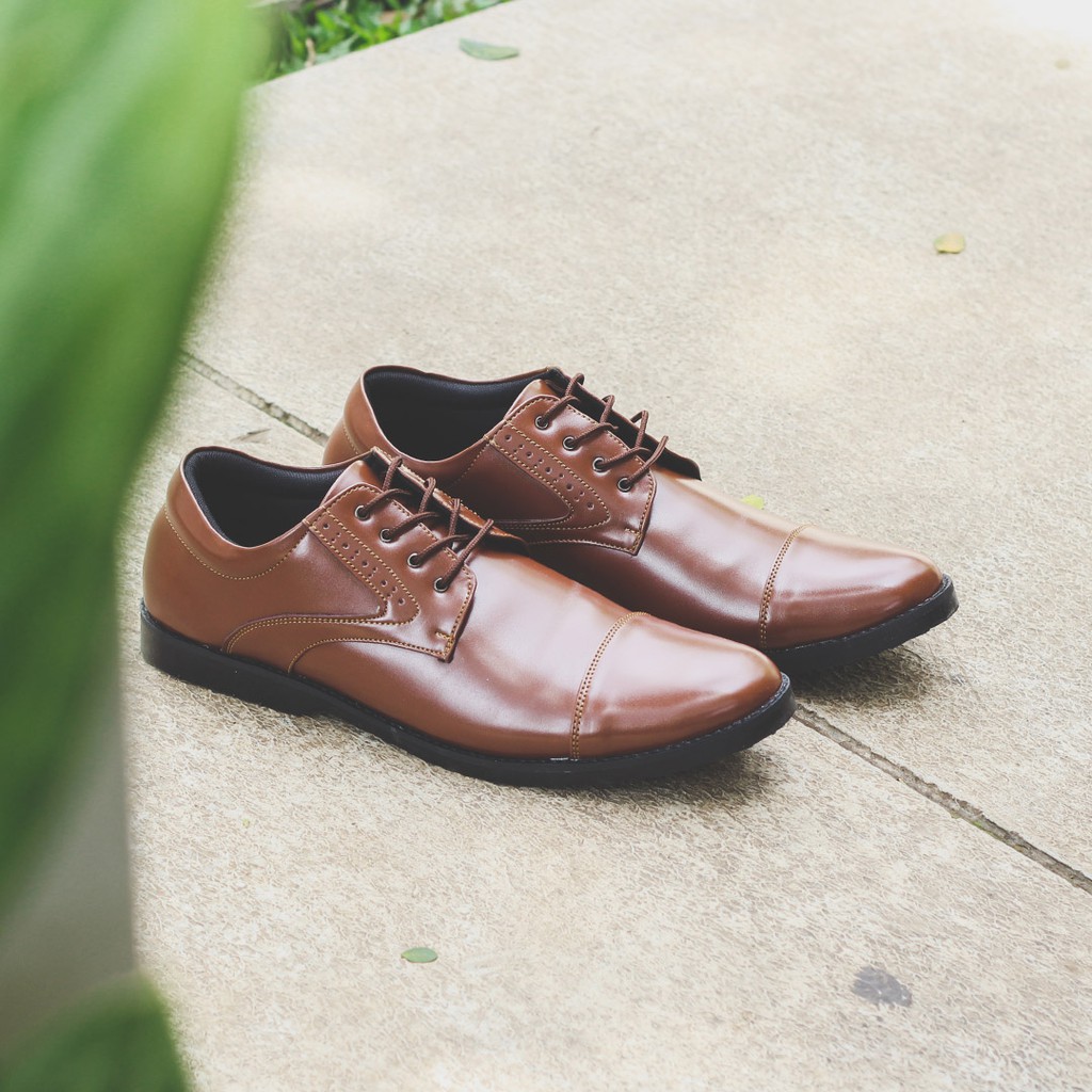 Naruna Brown | Sepatu Pantofel Coklat Pria Kerja Casual Laki Fantopel Pantopel Ori | FORIND x Giant Flames