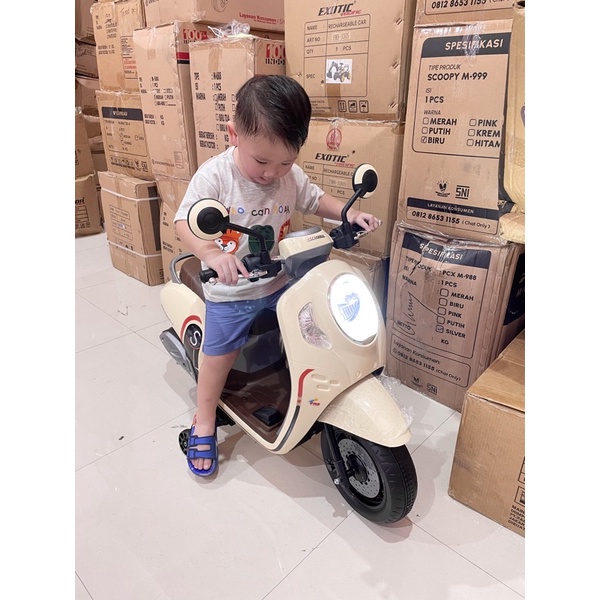 MAINAN ANAK MOTOR AKI PMB M999 HONDA SCOOPY 6Volt