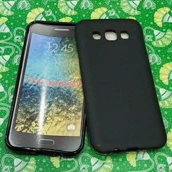 SAMSUNG E5 / E500 / E5 2015 silikon soft case karet hitam MANTUL MURAH MERIAH