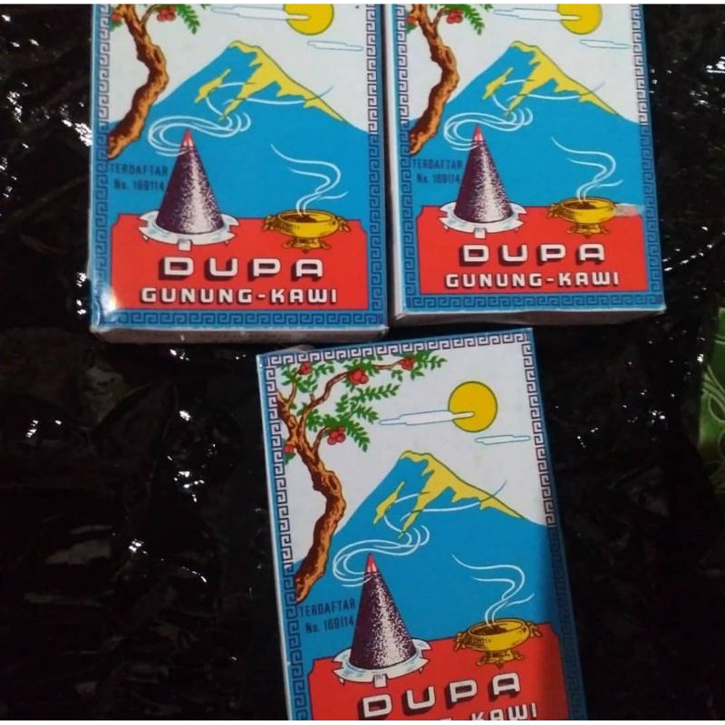 Dupa Tumpeng Gunung Kawi