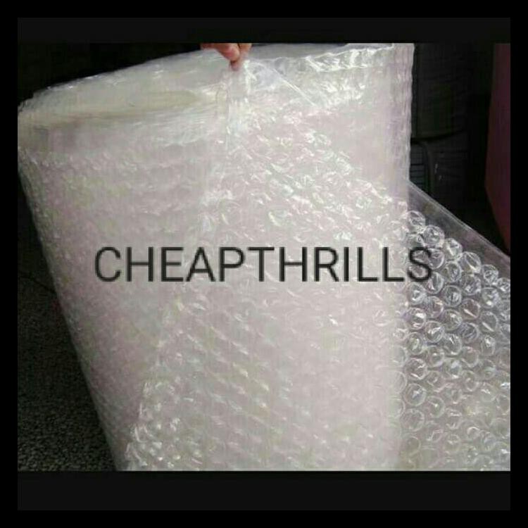 

BAYAR DI TEMPAT TERMURAH!!! PLASTIK BUBBLE WRAP 500CM X 125CM (5 METER) - PUTIH KODE 152