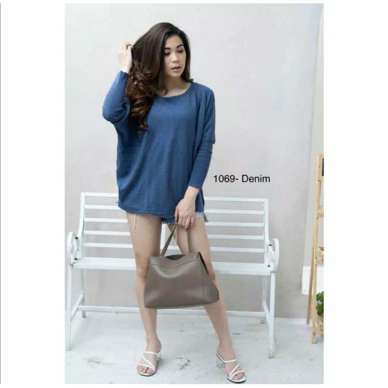 TIARA BLOUSE KNIT /OVERSIZE BATWING RAJUT/ ATASAN RAJUT WANITA TREND-Denim