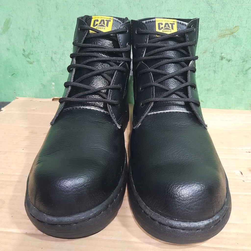 Safety shoes Caterpillar safety boots bromo warna hitam suede