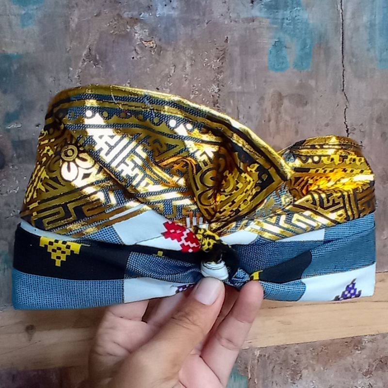 Udeng Jadi Prada Bali Motif Kotak Hitam