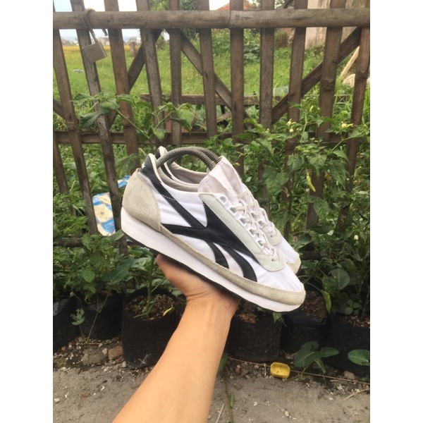 reebok aztec white black