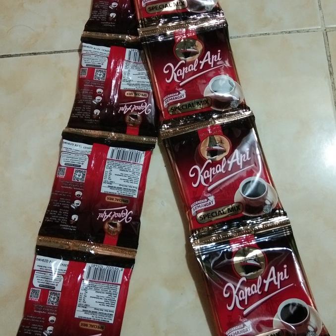 

Cuci Gudang Kopi Kapal Api Special Mix (Kopi+Gula) 1 Renceng/10 Sachet Murah