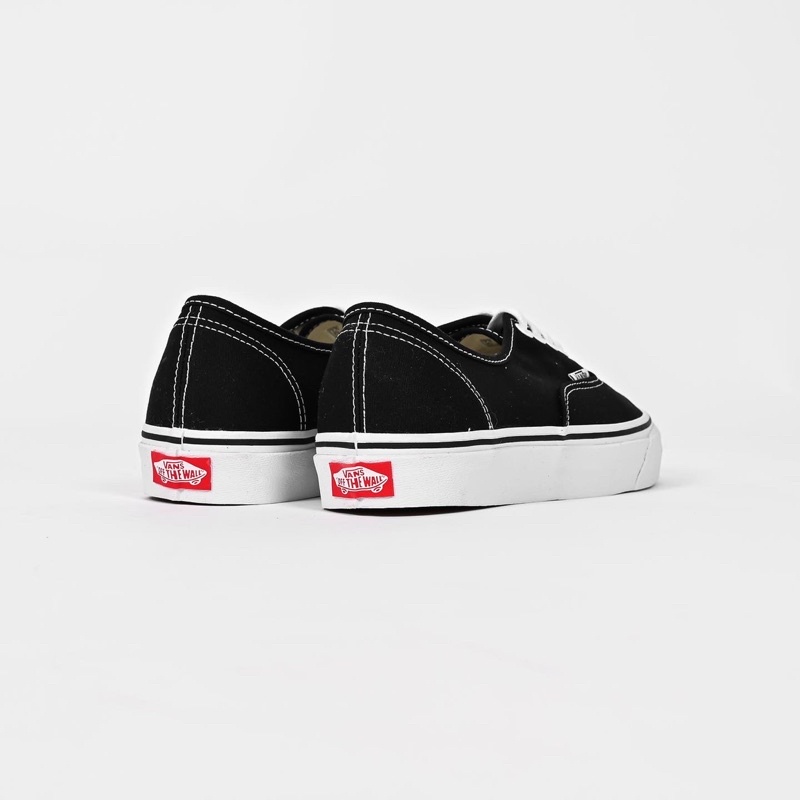 V4ns Authentic Classic Black White