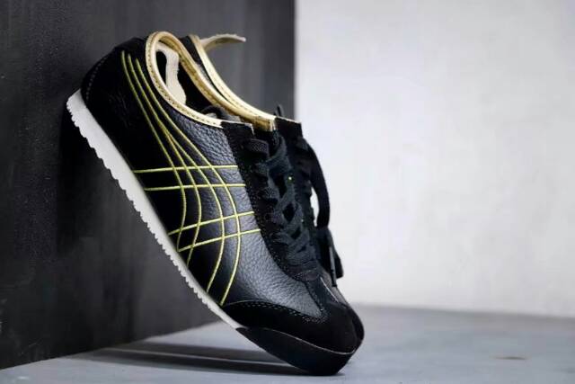 [bisa COD/bayar di tempat]SepATu Jepang Black Gold New Edition