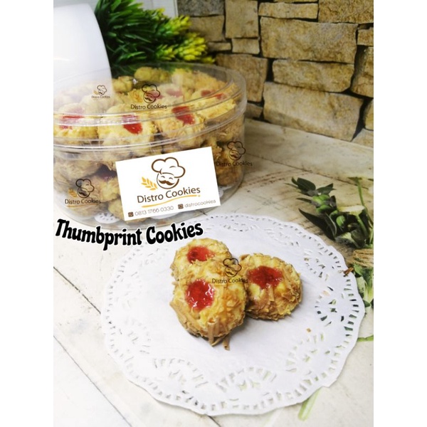 

Kue Thumbprint strawberi keju