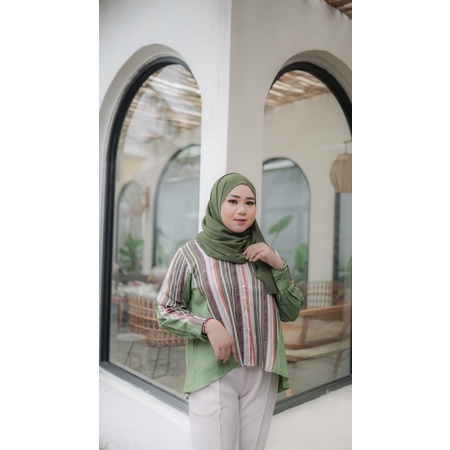 Ezpata Kemeja Tara Top Bigsize LD 114cm Kancing Aktif Busui Friendly Lengan Kancing Wudhu Friendly Bahan Linen Motif Stripe Kekinian