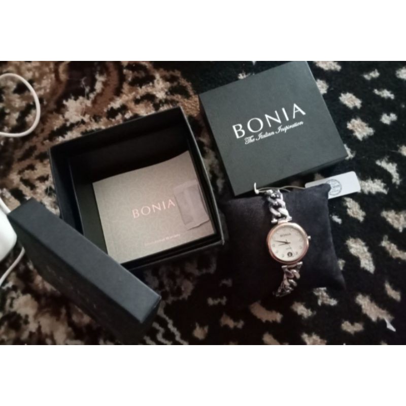 bonia watch
