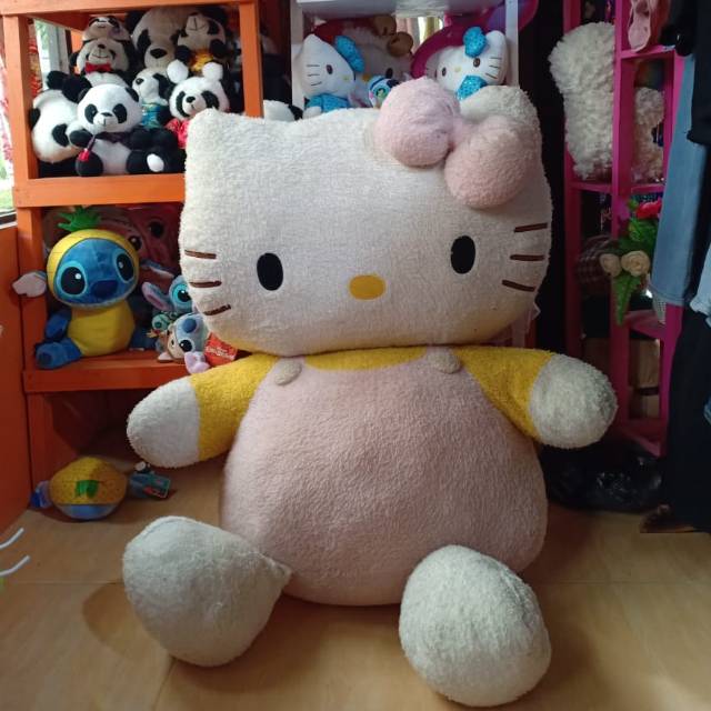 Boneka second  hello Kitty jumbo banget ori hello Kitty