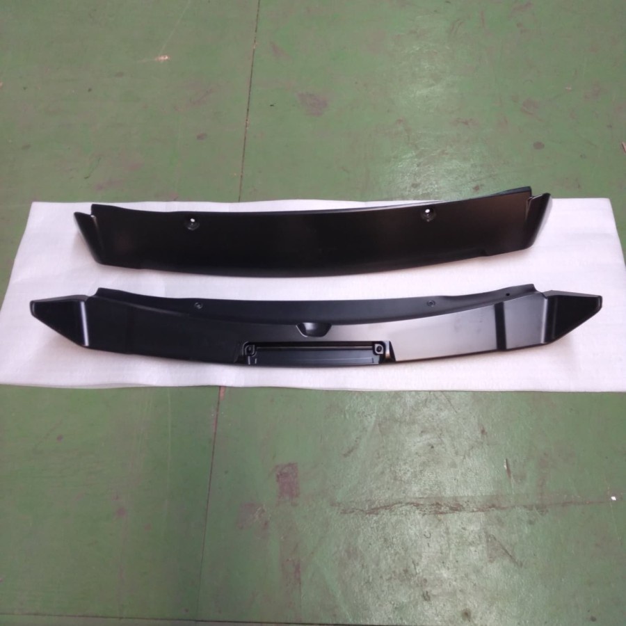 Spoiler plastik ABS Etios Valco W/Light Mentah