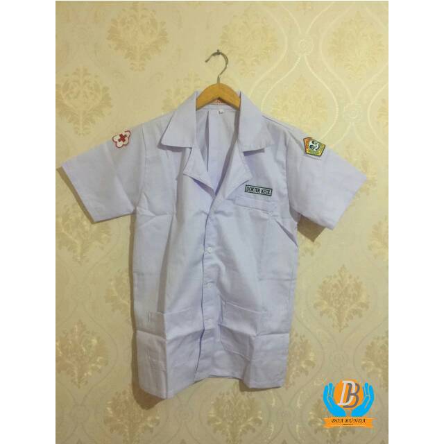 Baju dokter kecil