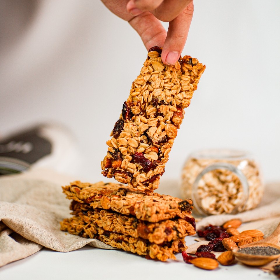 Mixed Berries Granola Bar (2 Bars) - Cranberry, Raisins, Almond, Chia Seed - LUCKYBITE