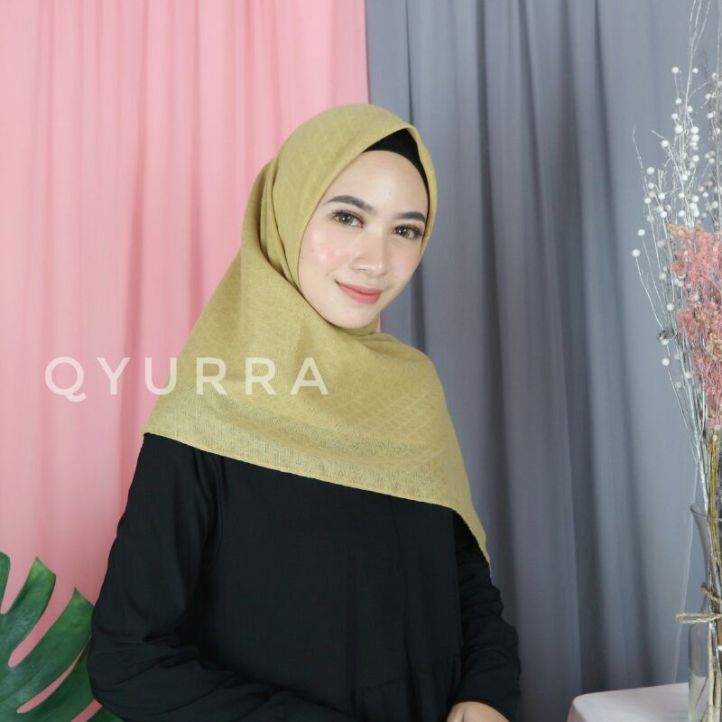 Hijab Voal Dobby By Qyurra. hijab cotton voal Dobby. Hijab murah. Hijab cotton polos