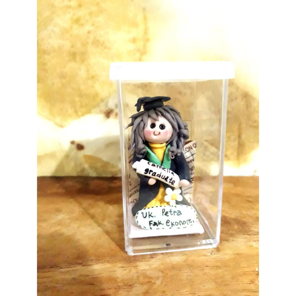 Kado / Hadiah Wisuda Unik Clay Custom by Handy Mondy