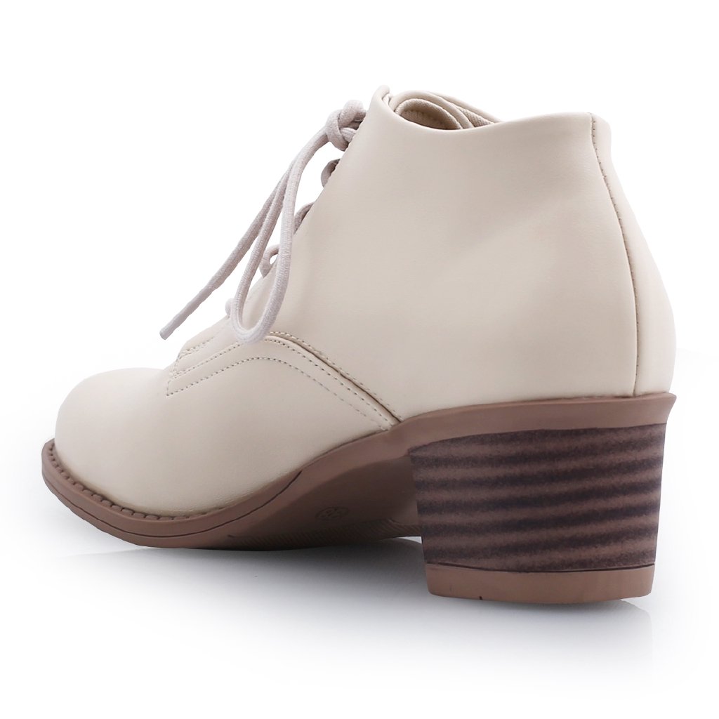 KHK by Khakikakiku Beverly Cream Boots