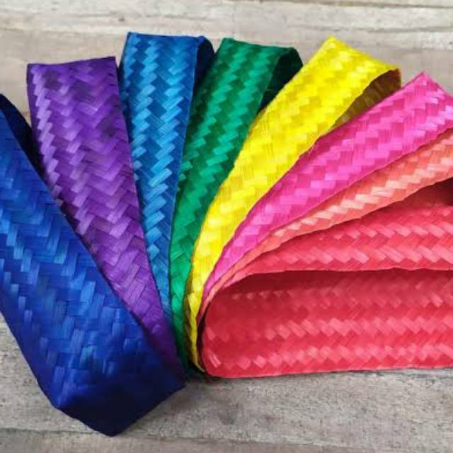 Besek bambu uk 30x20cm warna dan natural per 5 pasang bisa di gunakan untuk merpati
