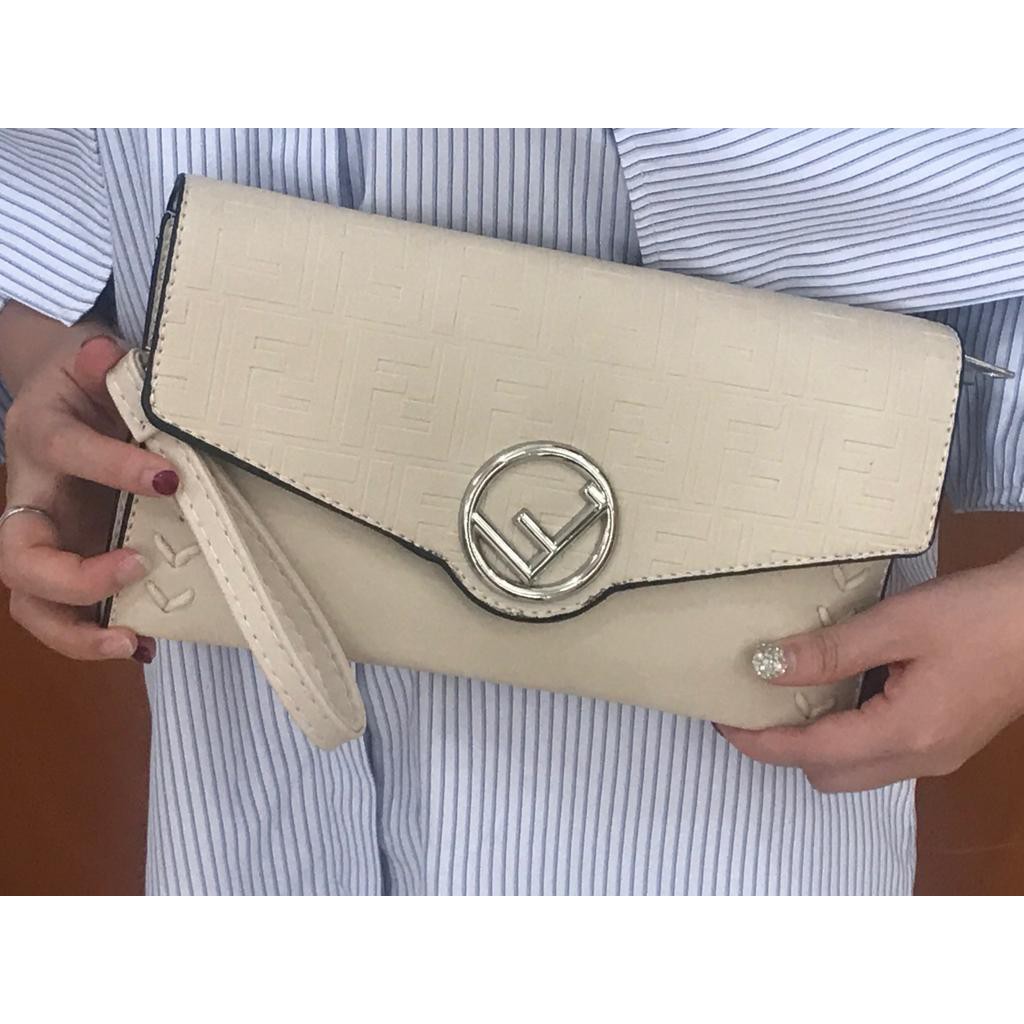 Clutch Fendi 687 VC