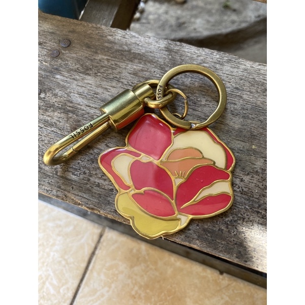gantungan tas dan kunci fossil