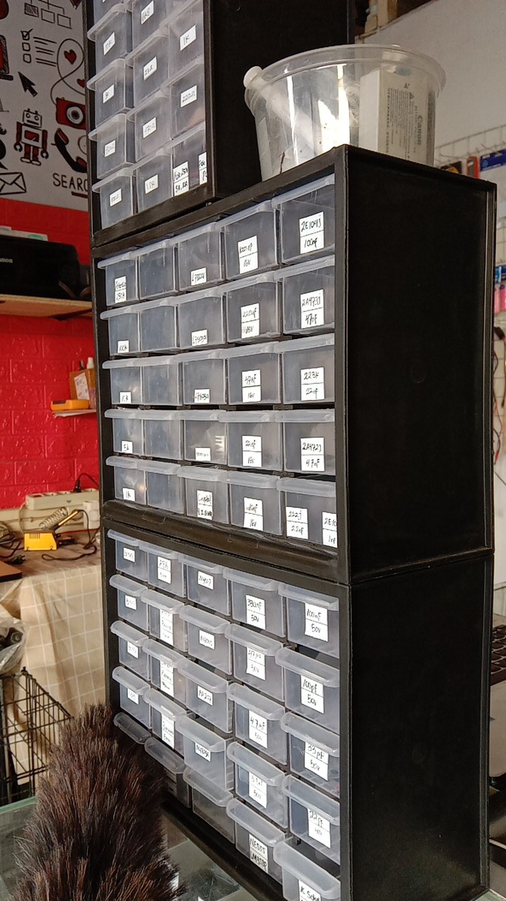 Rak / Kotak Komponen 25 Slot ( Partisi) Kenmaster