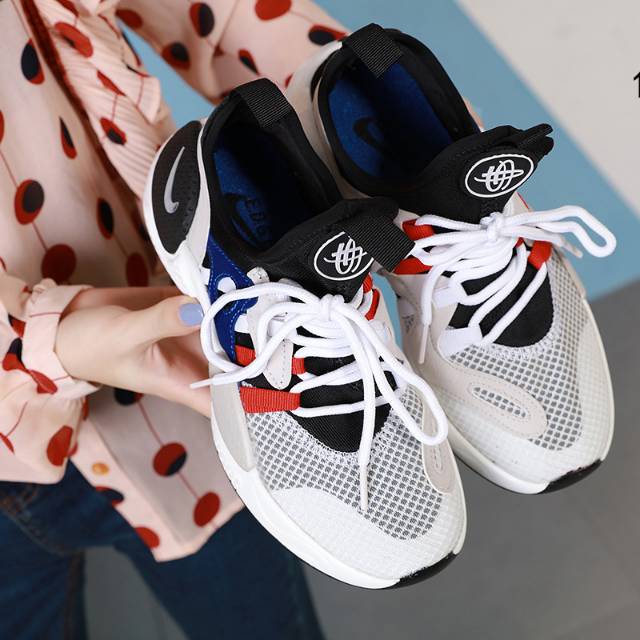 nike zoom winflo white