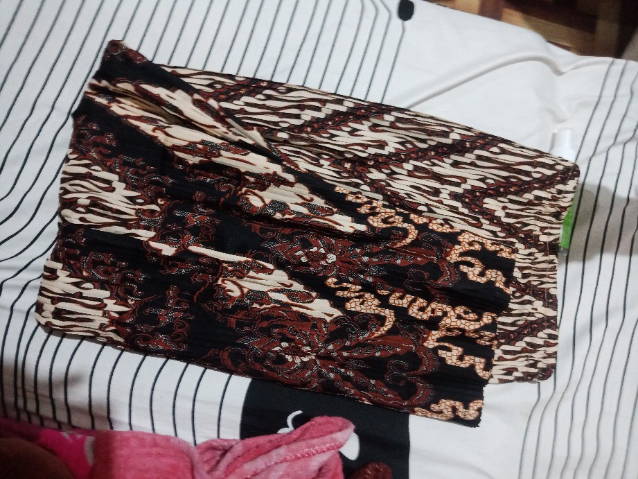 Batik Couple / Baju Batik Couple / Batik Set / Batik Lengan Panjang / Rok Set