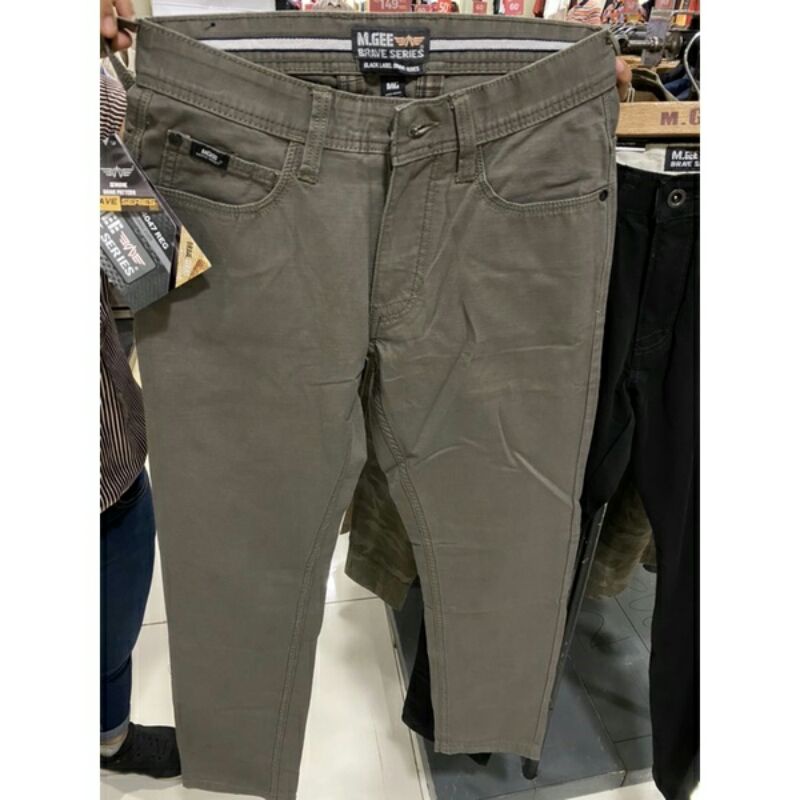 Celana panjang Chinos M.GEE