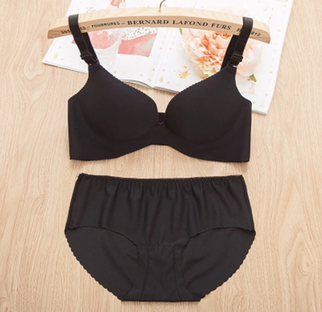 Bra Set / Pakaian dalam seamless bra plus cd / kode 8893