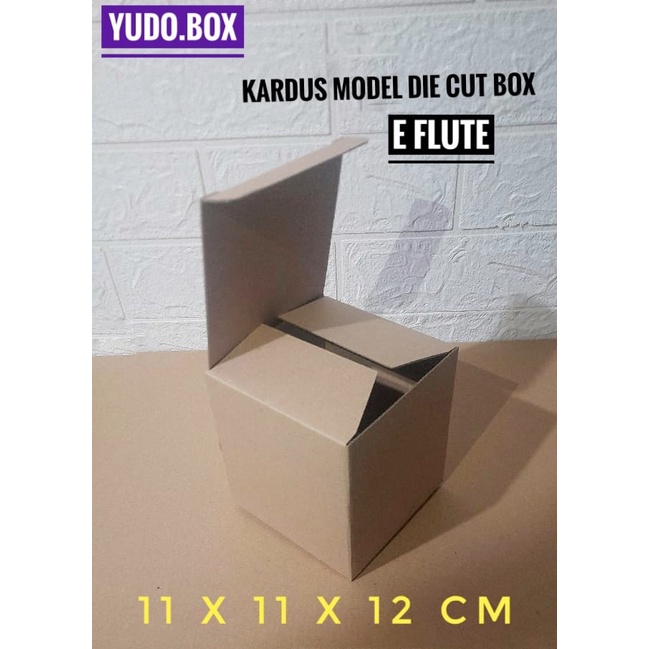 

Kardus karton uk. 11 x 11 x 12 cm...die cut box kotak Souvenir -dll