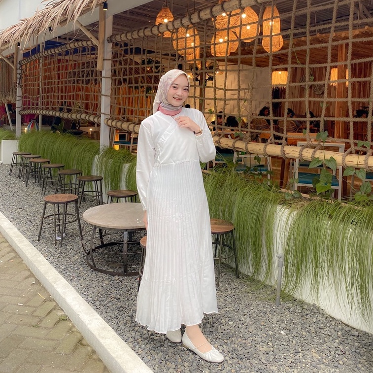 Aleeya Brand Gamis Zeline Glam White