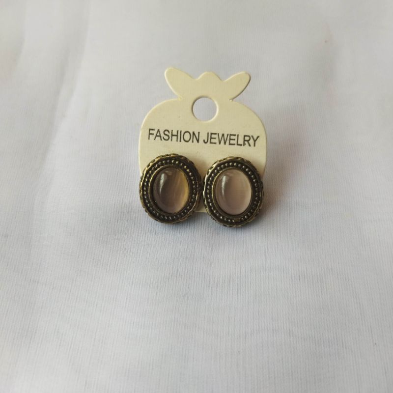 Anting Vintage Ungu
