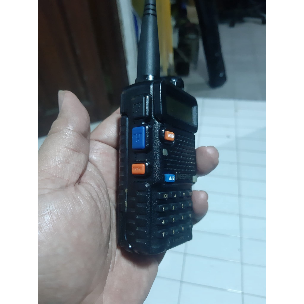 Ht Weierwei UV5R Frekuensi Dual Band VHF  136.000 sd 174.000 Mhz UHF  400.000  sd 470.000 Mhz Kondis