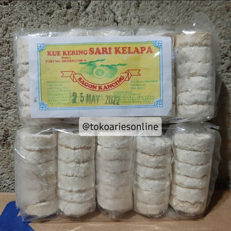

Sagon Kelapa Kancing / Cemilan jadul