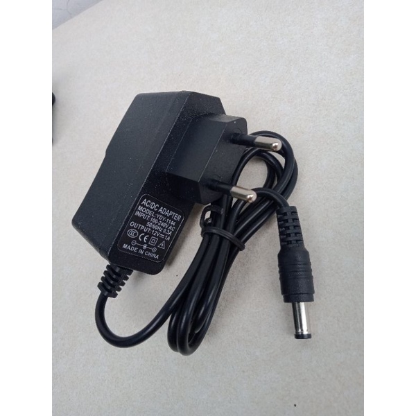 ADAPTOR 12 V 1 A