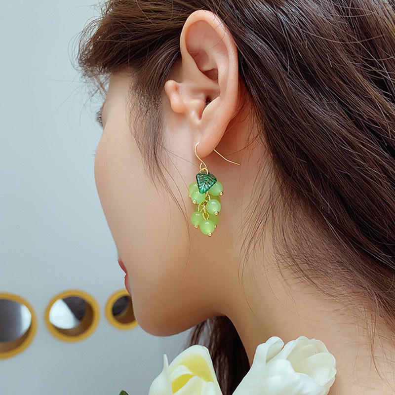 Anting Kait Desain Buah Anggur Warna Ungu Untuk Wanita