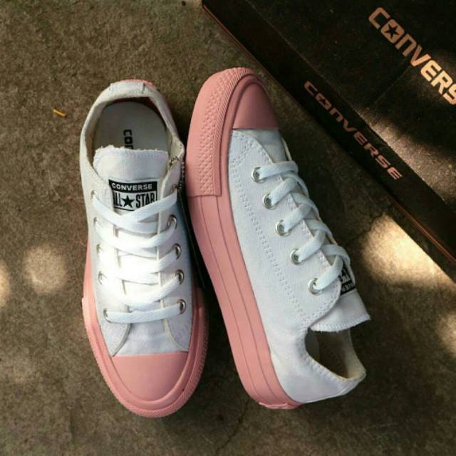 Converse CT Pink Salmon, Gratis Kaos Kaki