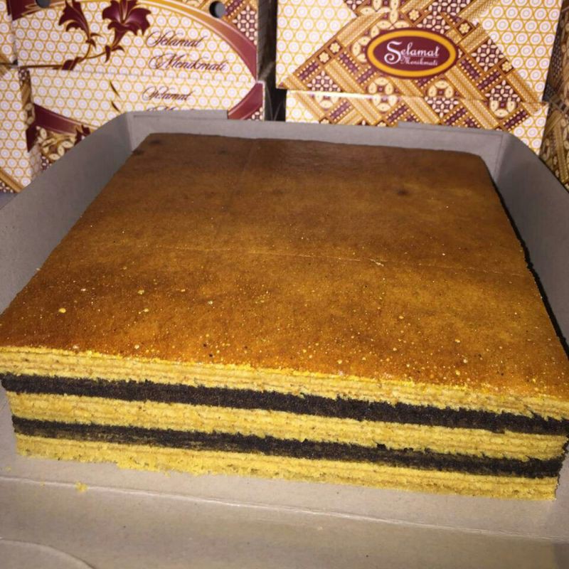 

Lapis Legit Coklat Harga Terjangkau Home Made Tanpa Bahan Pengawet