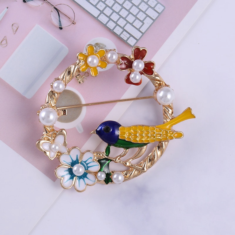 Bros Pin Enamel Handmade Desain Hewan Burung Hias Kristal Untuk Wanita