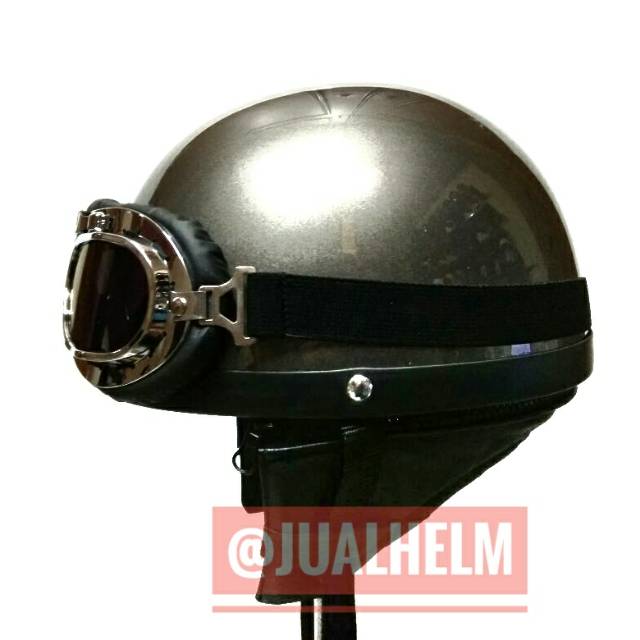 Helm Chips/Helm Vintage Gunmetal Glossy Dengan Kacamata Goggle